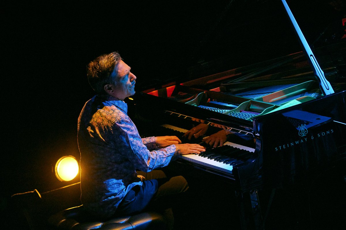 MocloudMusicGp's tweet photo. #KurtRosenwinkel &amp; #JPBrodbeck Chopin Project
May 2 &amp; 3, 2023 at #BlueNoteTokyo 
with #JorgeRossy &amp; #LukasTraxel
📷 Takuo Sato #mocloudmusic #heartcorerecords #westvilleguitars https://t.co/yAAf5pXU52