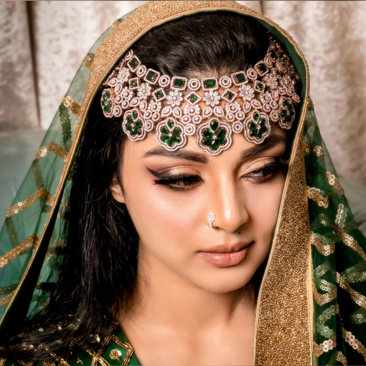ungalsanam's tweet photo. Noor 💚

@naziasyed @rahuldev1177 @bronzermakeover 
#makeovers #princessstyles #emeraldgold #concepts https://t.co/NogVErww4y