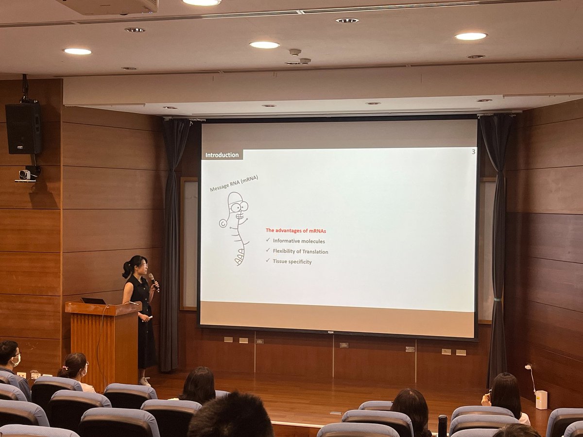 TsyLab's tweet image. Today, our lab member @donnajan12 shared an interesting story about the role of RNA Binding Proteins in mRNA trafficking system!

#StudentSeminar 
#MobileRBP