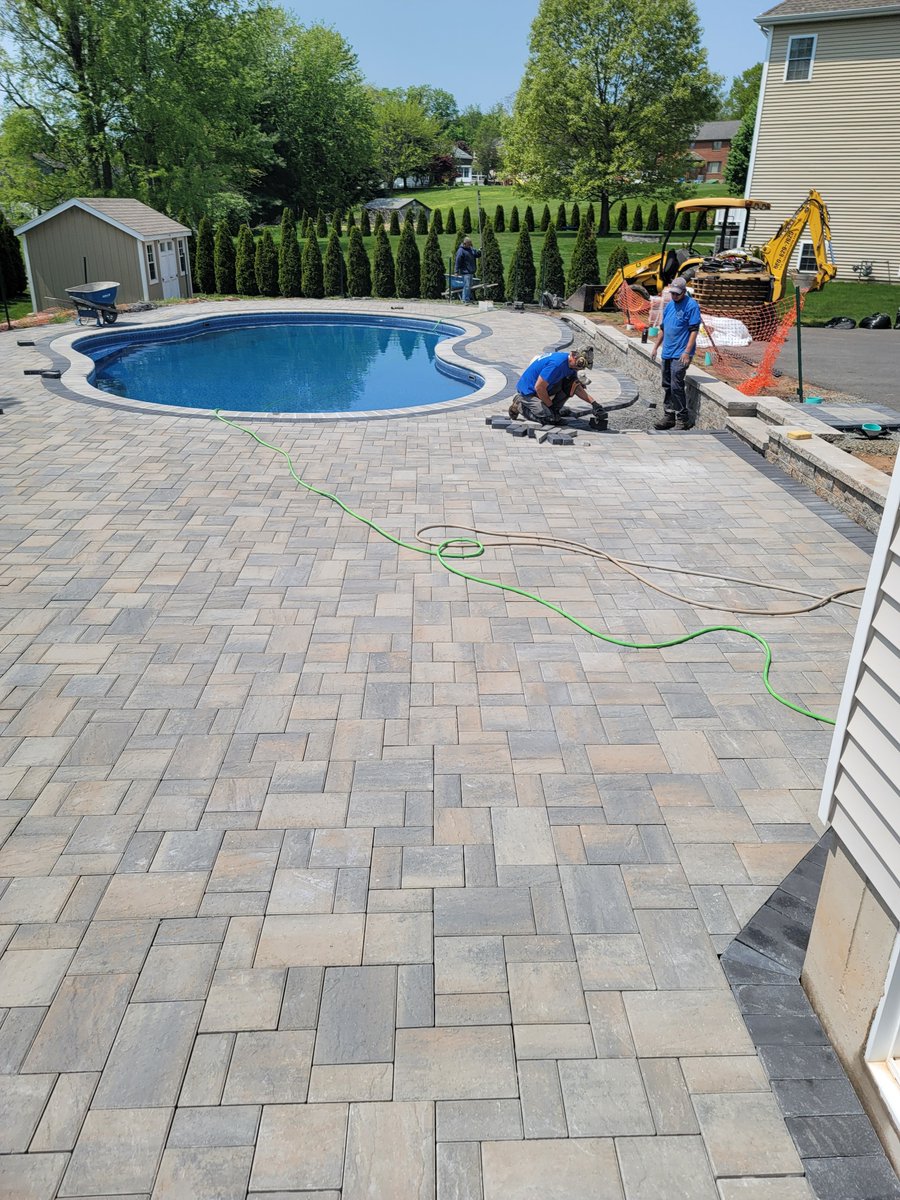 Rocklandscapect's tweet image. Beginning last year, we started constructing this project in stages and worked around the homeowner’s needs. Good things do come to those who wait!
#pooldecking #retainingwalls #patiolife #outdoorliving #rocklandscapect
rock-landscaping.com
860.829.7625