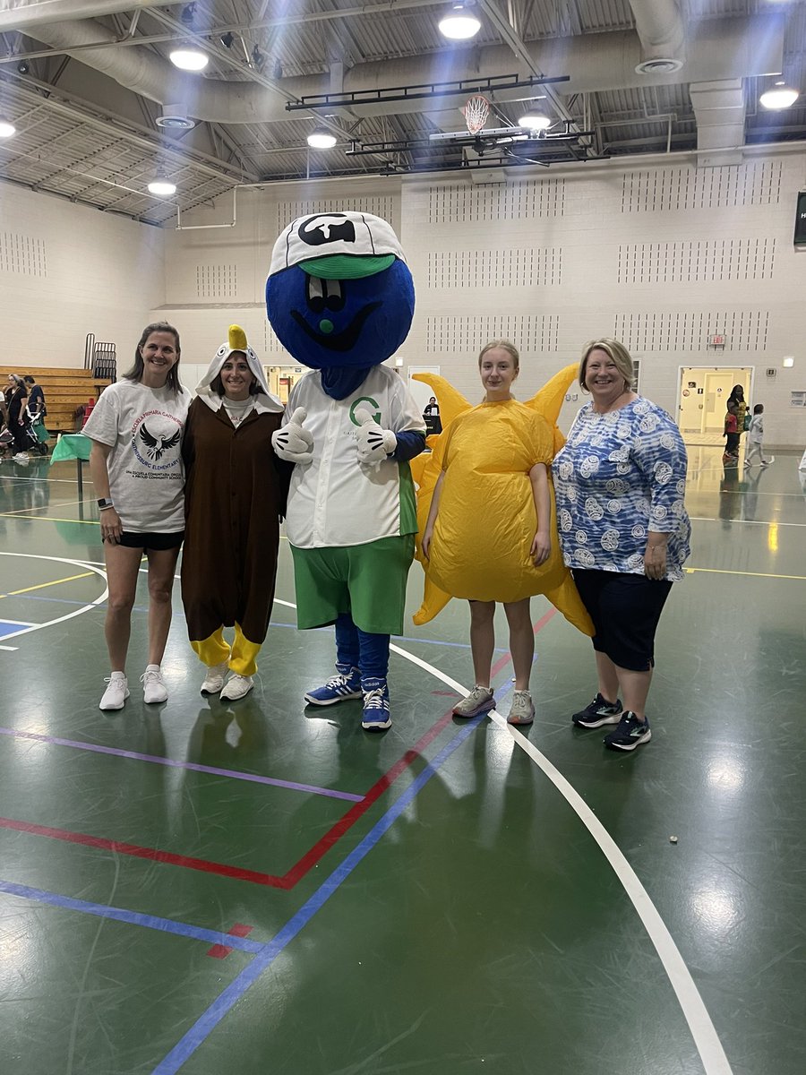 csl_msmax's tweet image. Wishing a very happy birthday to our fabulous Wellness Trainer, Mrs.Valencia! We are so lucky to have you as part of our team 🥰