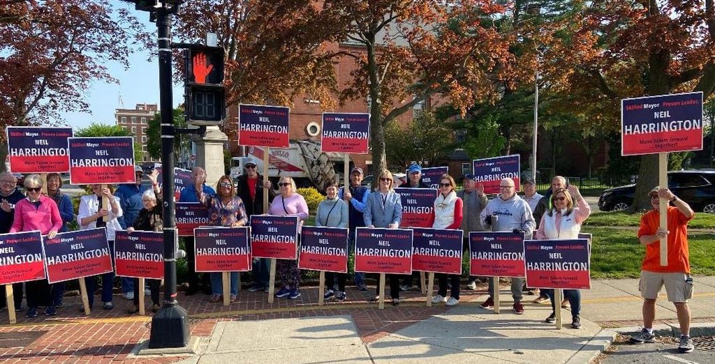 Harrington01970's tweet photo. Thursday was a busy day beginning with the Harrington Team stand out on Derby Street and Hawthorne Blvd. I appreciate their enthusiastic efforts on my behalf. https://t.co/cavXg7wI9r