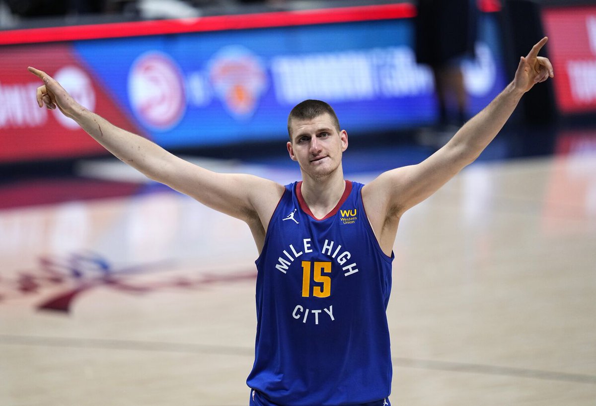 PerSources's tweet image. The apologies to Nikola Jokić need to be as loud as the disrespect. No one is playing better than him in the playoffs on a consistent basis. 

His last 10 games:

32 PTS - 10 REB - 12 AST
29 PTS - 13 REB - 12 AST
53 PTS - 4 REB - 11 AST
30 PTS - 17 REB - 17 AST
39 PTS - 16 REB -…