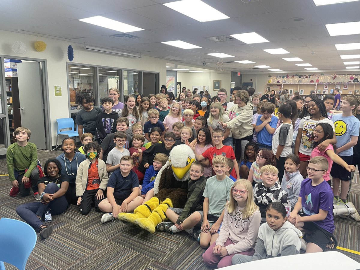 JMS_Eagles's tweet photo. Great visit with Glenwood’s 4th graders yesterday! Can’t wait for them to join us in just about two months! https://t.co/dOndNFsYp5