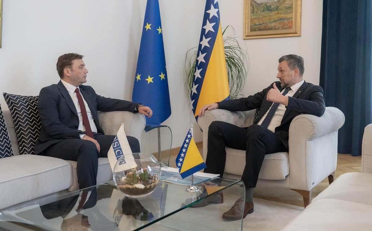 Bujar_O's tweet photo. Great mtg w/ 🇧🇦 FM @DinoKonakovic at @mfa_bih. As @OSCECiO, I reaffirmed @OSCE’s full commitment to strong engagement in the region &amp; close co-operation w/ #BiH, enhancing trust-building efforts &amp; fighting corruption as top priorities. https://t.co/eJgLfI3nMn