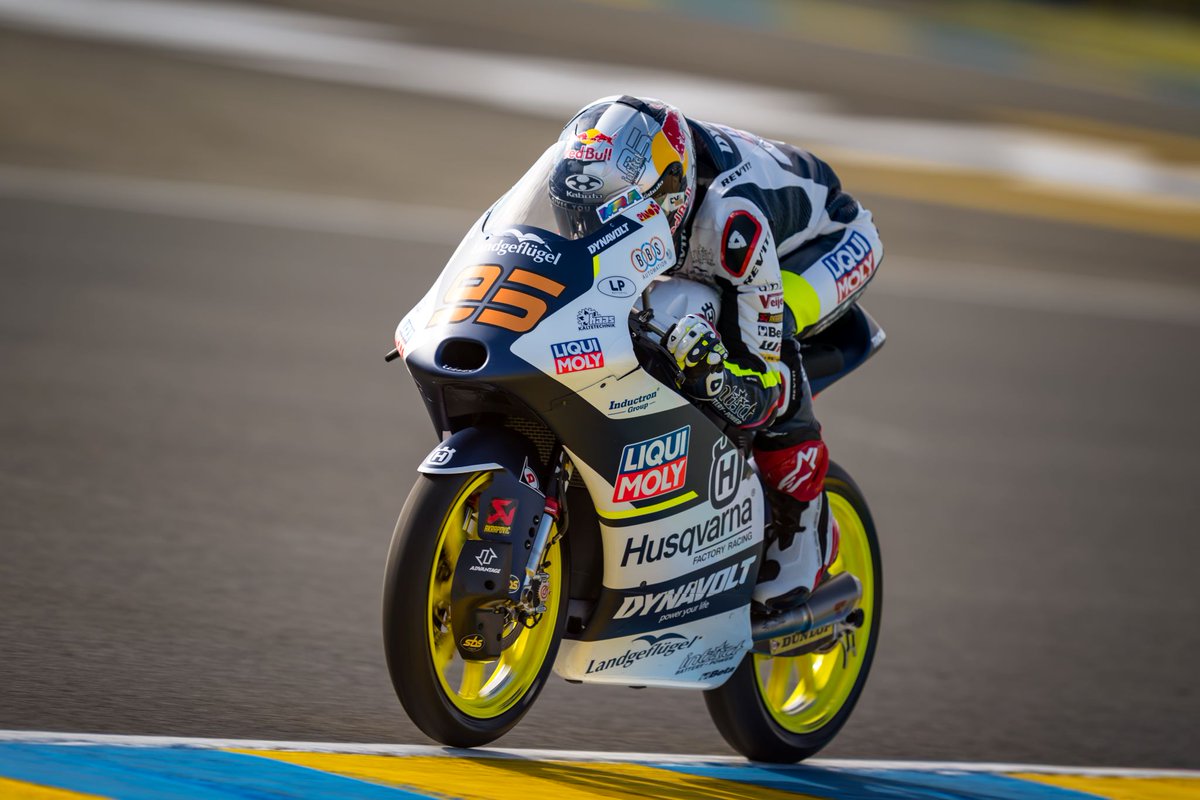 IntactGP's tweet photo. Friday's #Moto3 action at #FrenchGP done and @AyumuSasaki1 on form

After topping P1️⃣ #AS71 set a late marker in 1´41.846 but got edged in the last moment. So, 🅿️2️⃣ +0.137 while #Rookie @CollinVeijer95 closes in 🅿️2️⃣6️⃣ - 1´44.089 +2.243

#LIQUIMOLY #Husqvarna #IntactGP in #LeMans https://t.co/xO6oeCttxl