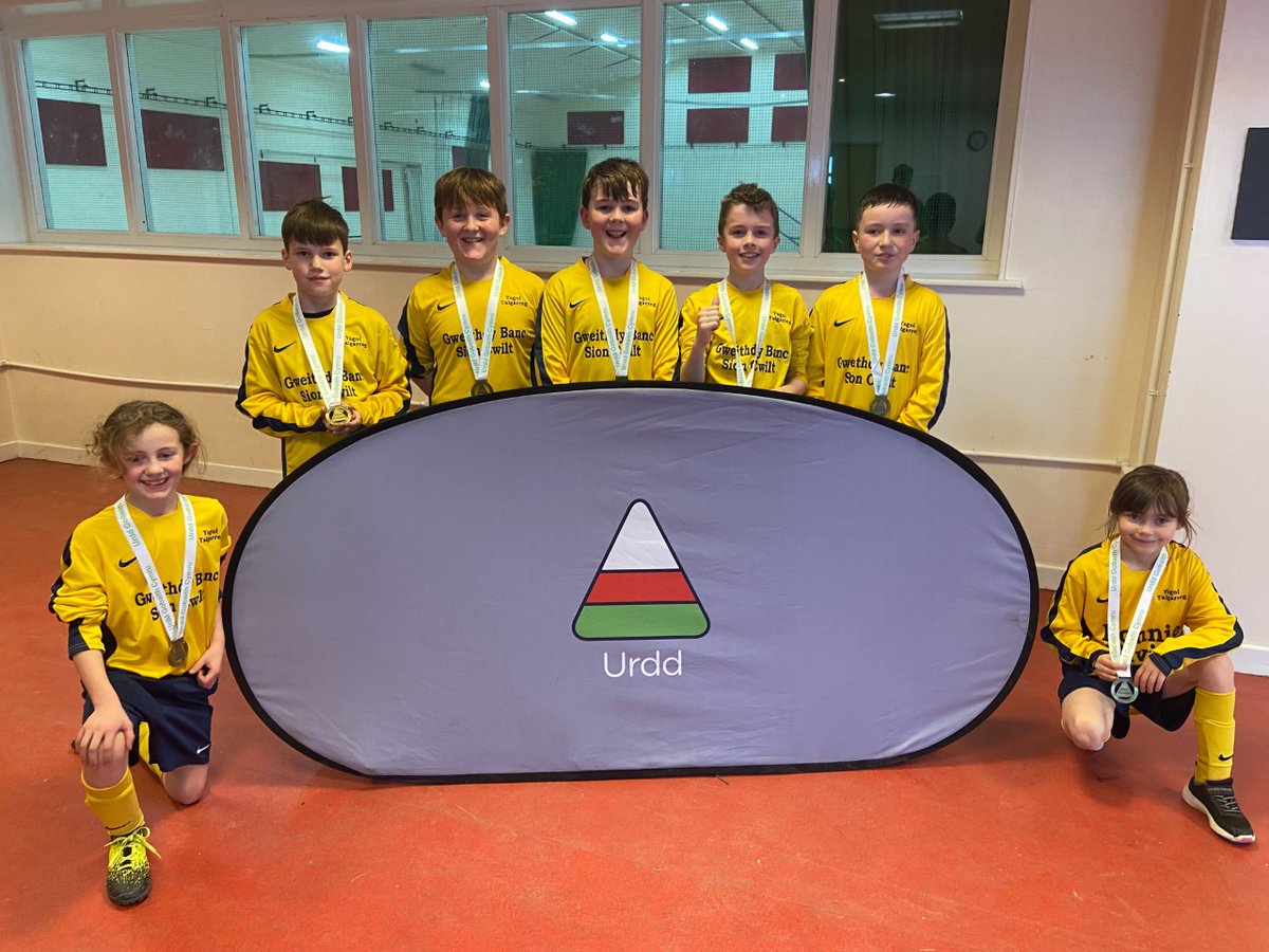 ⚽️⚽️POB LWC!  ⚽️⚽️Pob lwc i dîm pêl-droed 5 bob ochr Ysgol Talgarreg a fydd yn cynrychioli Ceredigion yng Ngŵyl Gynradd yr Urdd yfory.  Ewch amdani bois bach! ⚽️⚽️