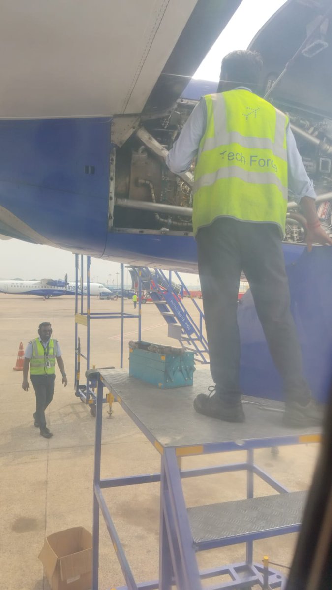 amalanpathi's tweet photo. @IndiGo6E @lkoairport More than two hours it's not ready.. https://t.co/q0QDocZaz6