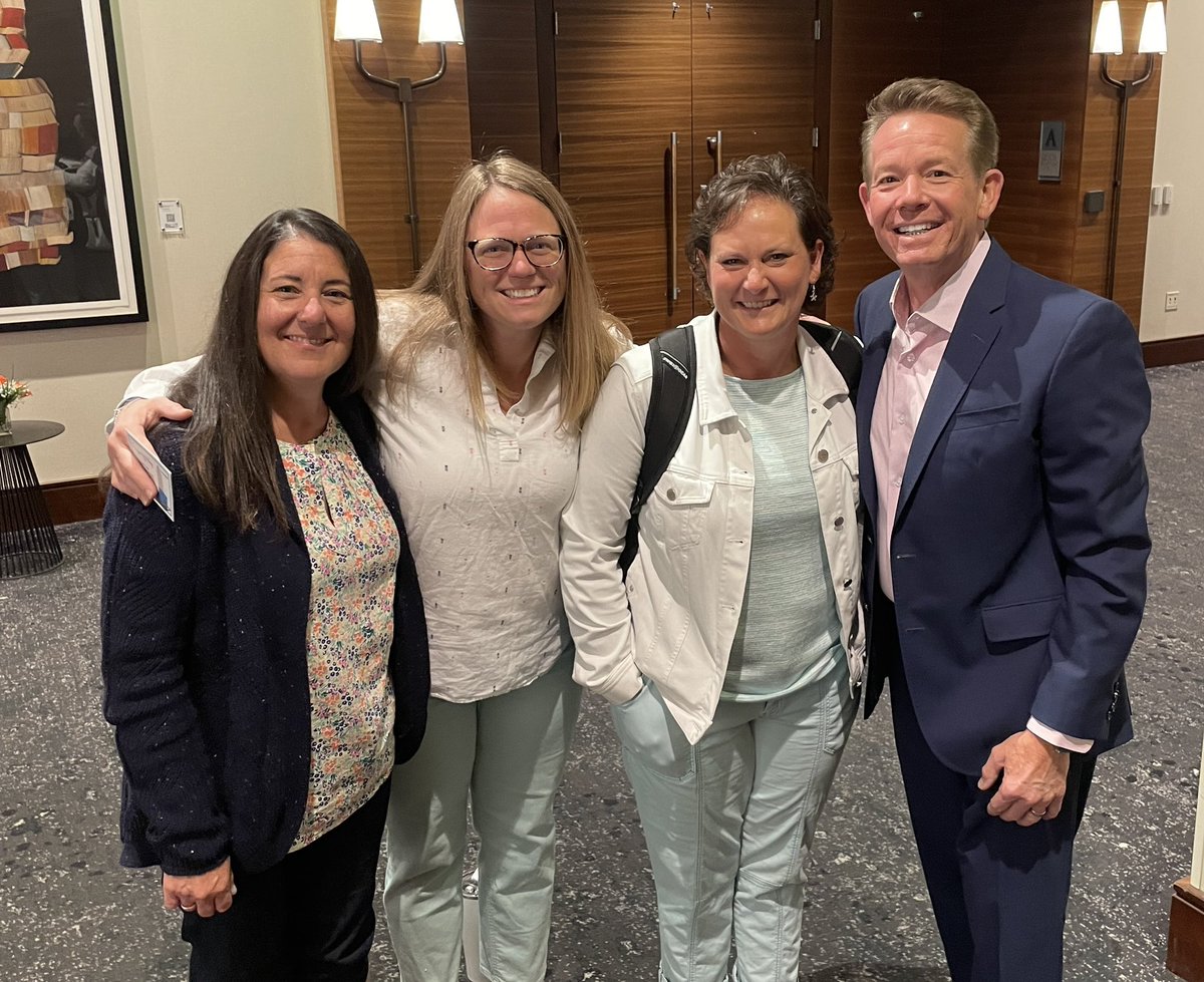 Mrs. Fritz, Mrs. LeSage and I had the privilege to meet Steve Spangler this morning while heading to our OSLN STEM conference. We are excited to hear him speak today! #ohioinnovates <a href="/SteveSpangler/">Steve Spangler</a>