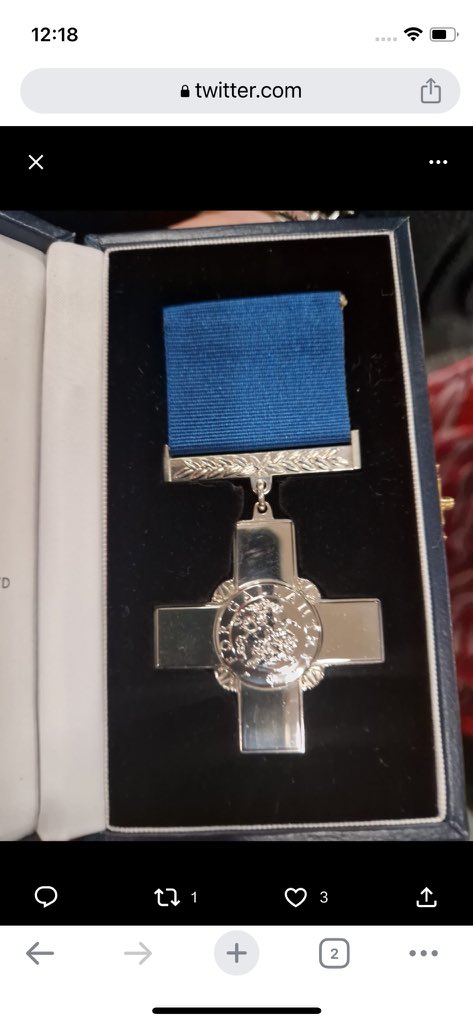 It was a privilege to have the George Cross at the @CNO_NI Conference last week awarded in recognition of the courage, compassion and dedication of our staff. Happy #InternationalNursesDay_2023