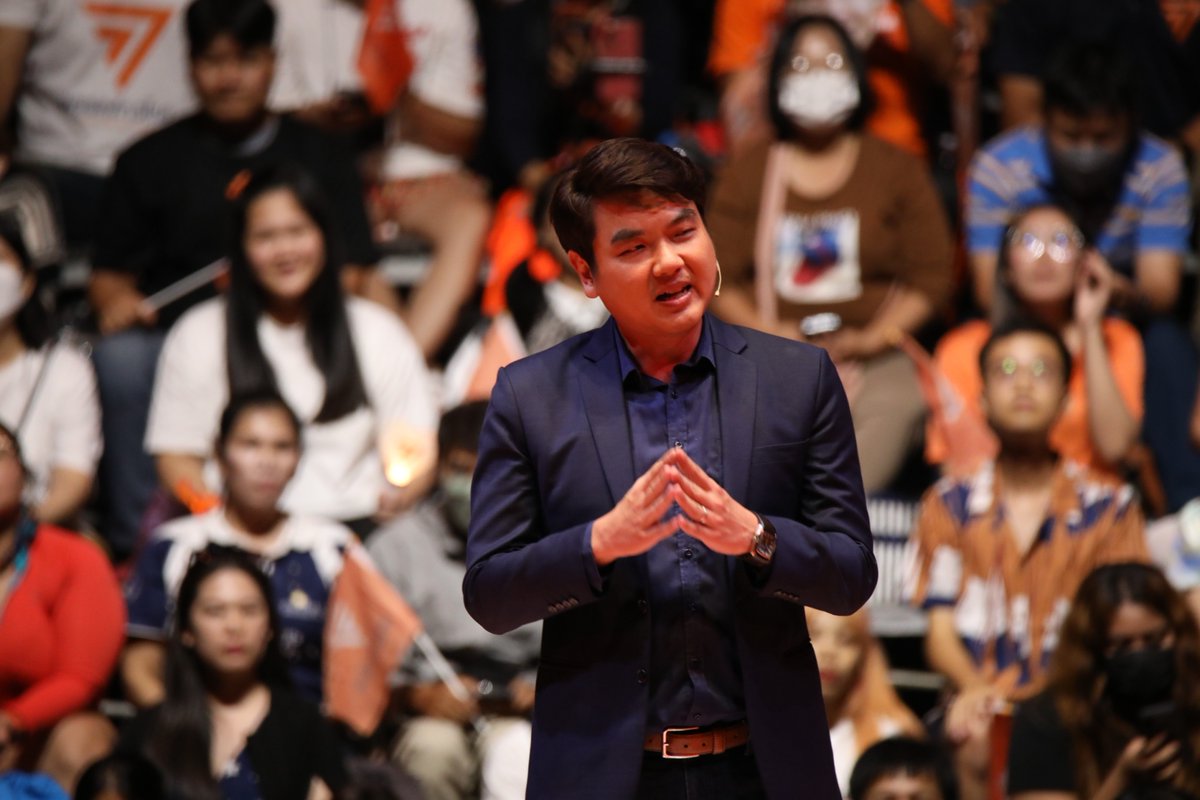 MFPThai's tweet photo. "ความกลัวทำให้เราออกไปทำร้ายผู้อื่น ความหวังทำให้เราออกไปเปลี่ยนแปลง ความกลัวทำให้เราไปสู่โลกมืด ความหวังทำให้เราไปอยู่ในแสงสว่างและอนาคตแบบใหม่ การเลือกตั้งครั้งนี้จึงเป็นการต่อสู้ระหว่างความกลัวและความหวัง" : @Piyabutr_FWP 

#เลือกตั้ง66 #ก้าวไกลทั้งแผ่นดิน https://t.co/eoFiYfP6OJ