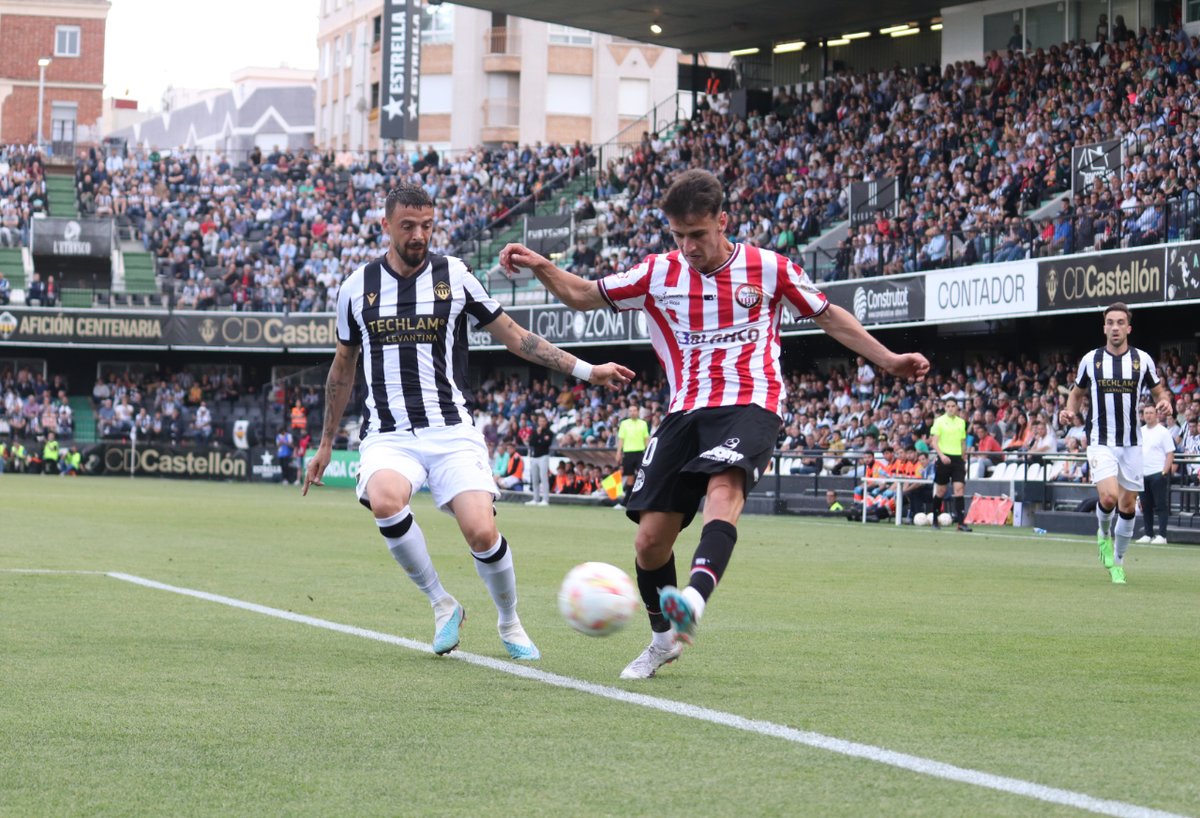 Desmarka't tweet media