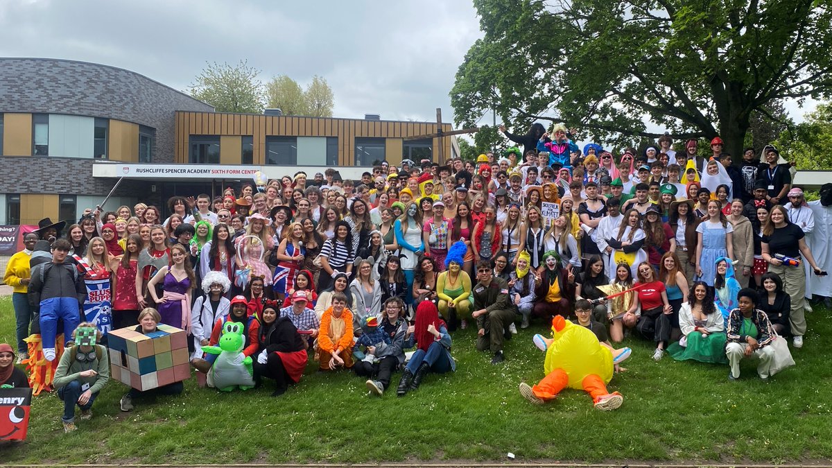 RushcliffeSixthform tweet media