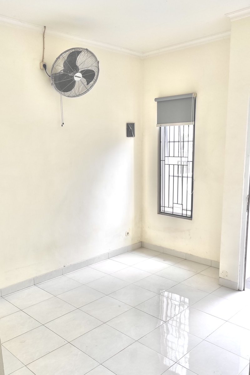 ichiyusri's tweet photo. Ingin mengabarkan bahwa saya bermaksud menjual rumah saya yang berlokasi di Harvest City, Bekasi. Sekiranya ada kawan dari kerabat atau sanak famili teman-teman semua yang ingin membeli rumah di sekitar situ, mungkin bisa bantu infokan biar rumah ini cepat bertemu pemilik baru 🥹 https://t.co/IQQAMKx7wq