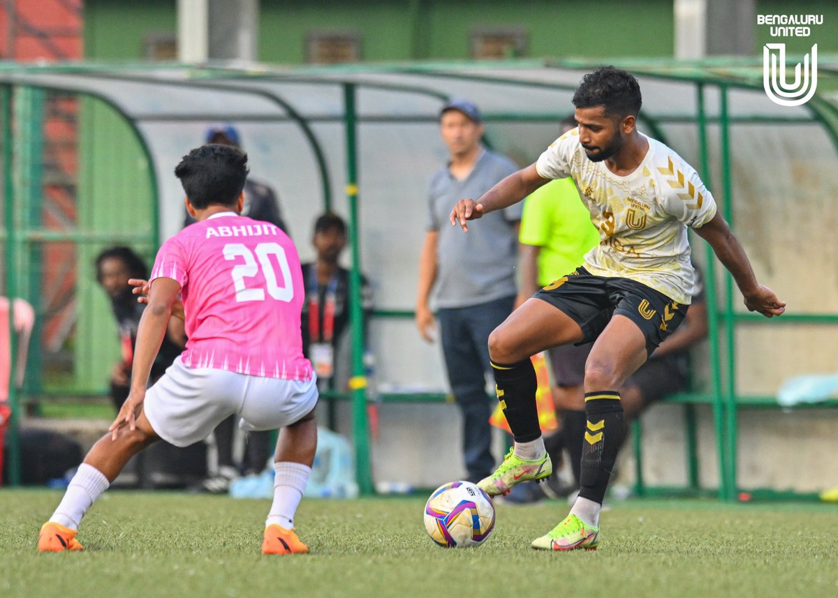 bengaluruunited's tweet photo. The result wasn't what we hoped for but we'll use this as motivation to come back stronger. ๐ช๐ป
Swipe to check out our boys in action vs #AUAFC ๐ธ
#FCBU | #NammaUnited | #UnitedWeStand | #WeAreUnited ๐ดโซ๏ธ | #Hero2ndDiv | #AUAFCBU | @ILeagueOfficial https://t.co/n5OMTQl9Dv