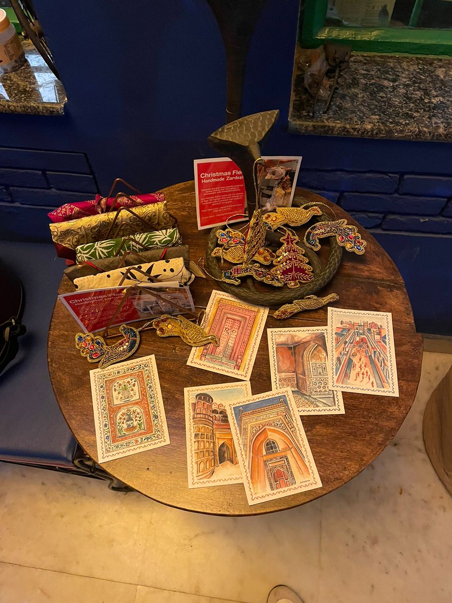 Excited to share our city culture merchandise! Big thanks to @thecoraltree_homestay for showcasing our handcrafted postcards of the magnificent Taj and exquisite Zardozi handicrafts. Get yours at Coral Tree Homestay or message us for direct order. #CityCulture #HandcraftedGoodies