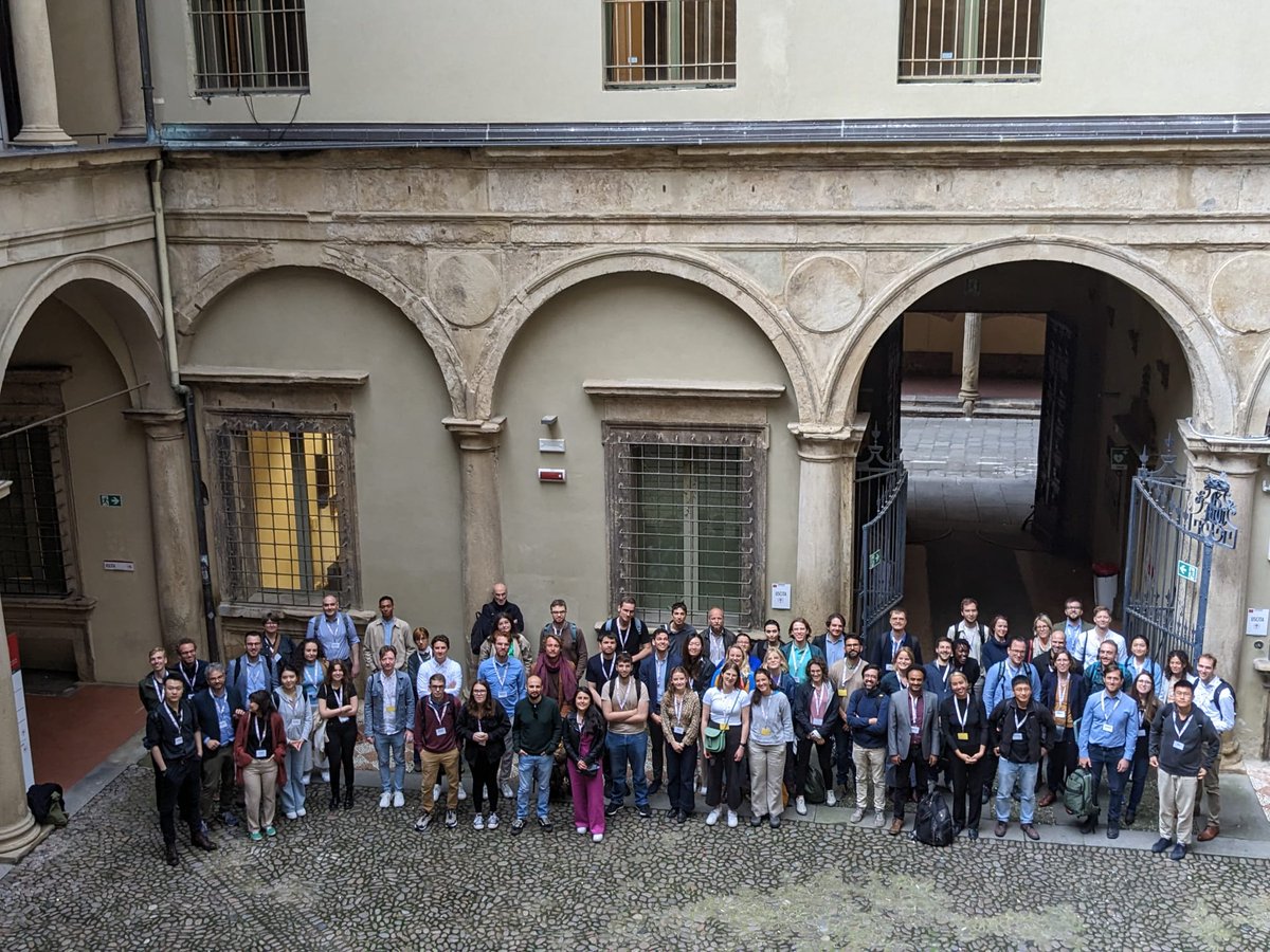 #ESSGN2023 Look how beautiful we are! Amazing group picture at the II European Social Science Genetic Network conference in Bologna