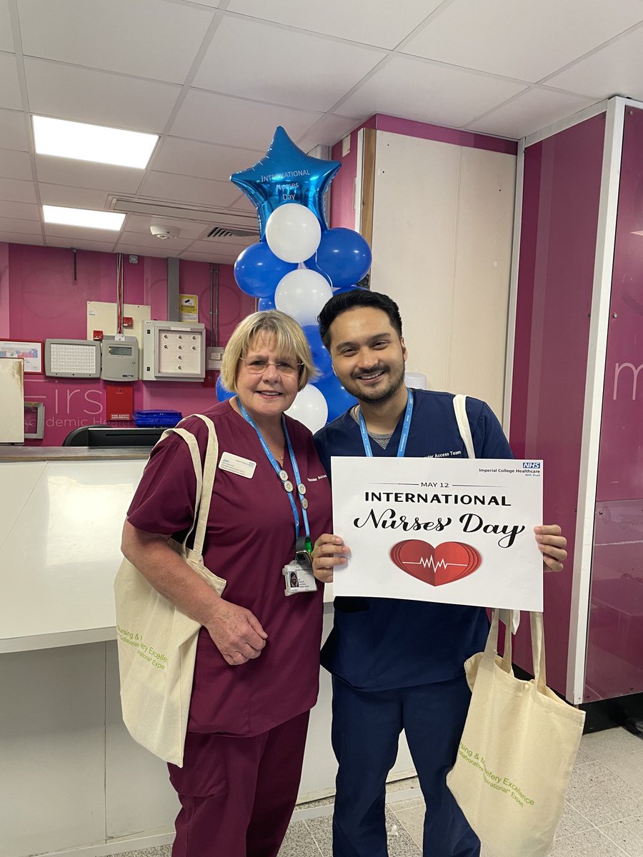Happy #InternationalNursesDay ⁦<a href="/SavineLouise/">Louise Savine RN MSc</a>⁩ ⁦<a href="/TraceyGalletly/">Tracey Galletly</a>⁩ ⁦@lealmerol⁩ ⁦<a href="/KrisCimpeanu/">Cristina Cimpeanu</a>⁩ #StMarys #VascularAccessTeam