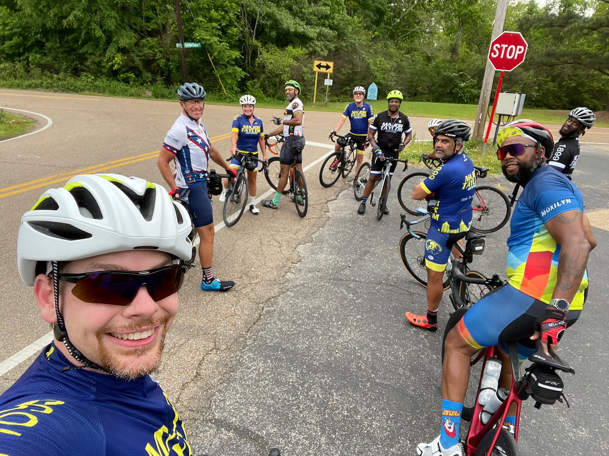 ButtonPuncher23's tweet photo. @majortaylormem rides to inspire and promote a healthy lifestyle, sense of community and local partnership through various levels of cycling. Our 3rd Annual Juneteenth Freedom Ride is June 17th. 
 https://t.co/VnCsdCLxjj @BikePedMemphis 
@CommuteOpsMem #CommuteChallenge23 https://t.co/lHl4F7yrXQ
