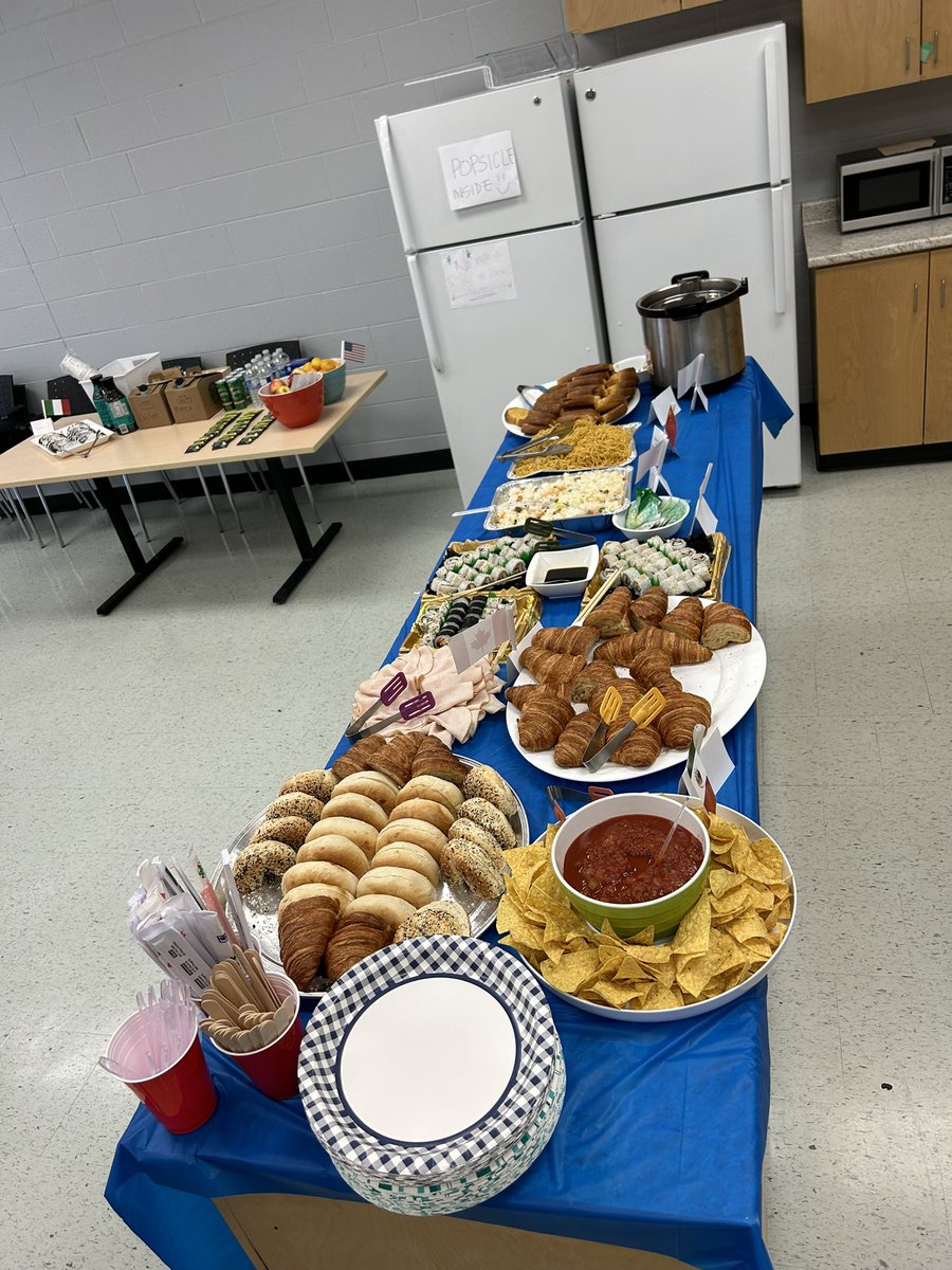 Thank you to our School Council for putting together a wonderful Staff Appreciation Event <a href="/NokiidaaPS/">Nokiidaa Public School</a> yesterday.  The idea of Nokiidaa Airlines was fun and ingenious!  Staff were thrilled to see the variety that took care of all our dietary needs.  THANK YOU!