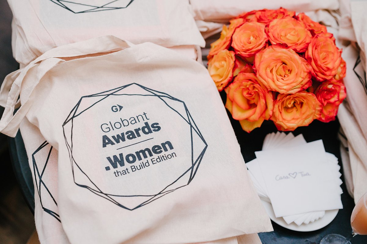 Globant's tweet photo. We concluded the #WomenThatBuildAwards 2022 in Miami, with a full schedule full of networking where the global winners, @alo976, Janeth Bonilla, Ife Durosinmi - Etti, @norhavillegas, @AnaGaValdiviezo, and Barbara Kurshan, talked about leadership and how to transform the industry. https://t.co/Kp44tMai9m