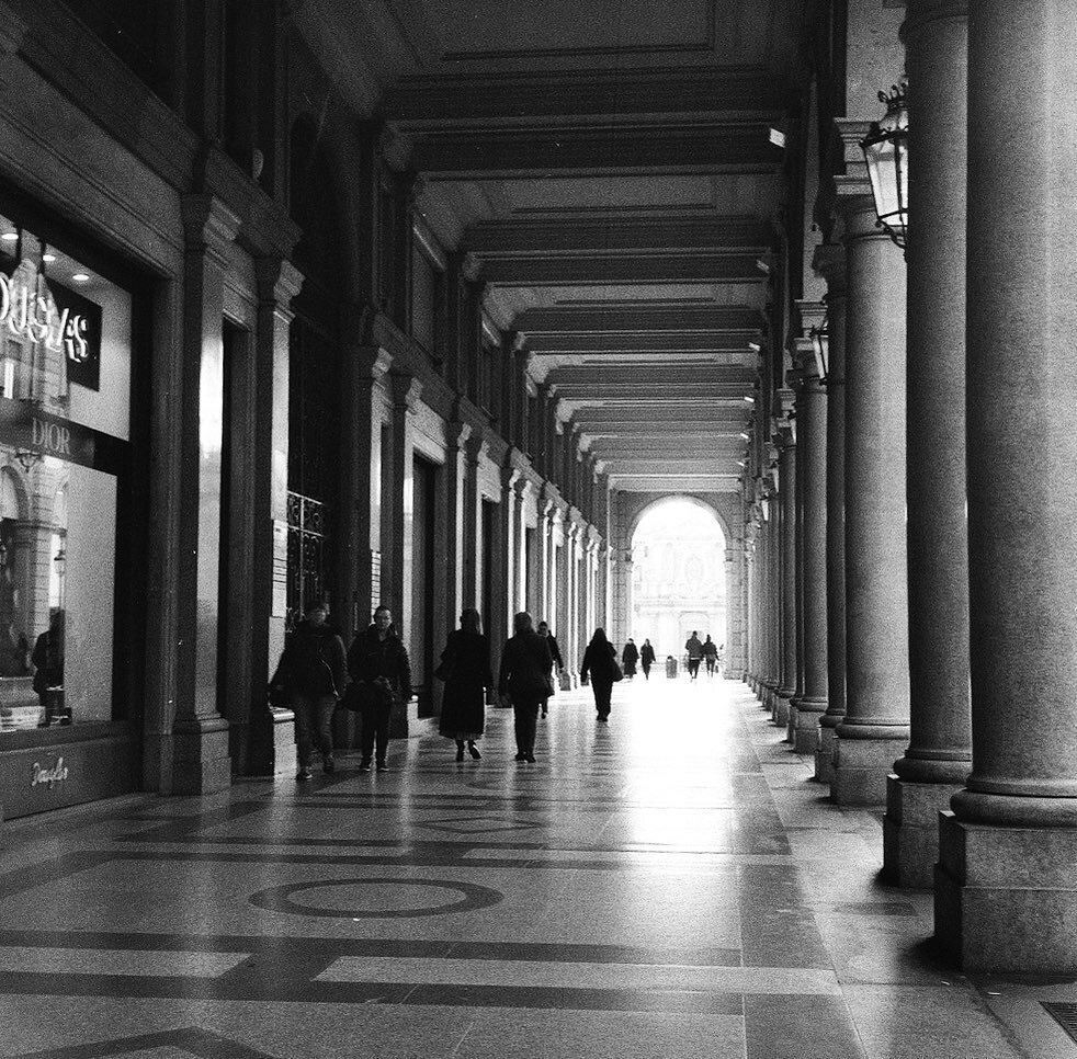 gian_gonella's tweet photo. 🕳️

🎞️ Ilford Delta 3200⁠
⁠
#ilforddelta #delta3200 #ilforddelta3200 #120film #filmphotomag #analogblackandwhite #blackandwhite #negativemag #thefilmreneaissance #torinoèlamiacittà #upgradetofilm #lestradeditorino #ig_torino #mediumformat #analogvibe… https://t.co/4veS1YCIRm https://t.co/hbITxP1Nyw
