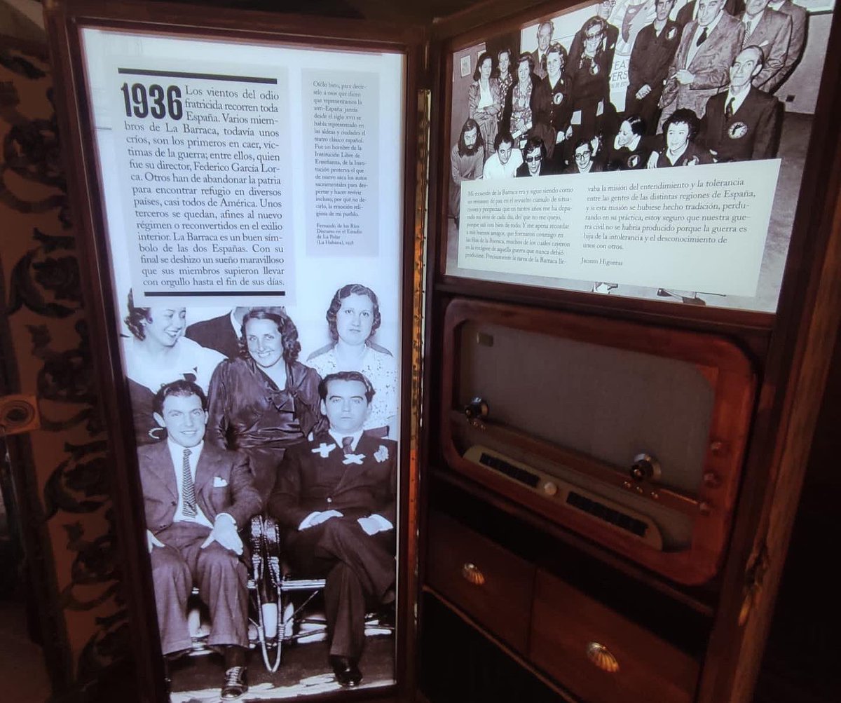 CIESEComillas's tweet photo. 🚌 Los alumnos/as del Grado en Estudios Hispánicos del CIESE-@FundComillas han visitado la exposición sobre “La Barraca”, (la compañía de teatro universitario con la que Lorca recorrió España) en La Casona de Tudanca ¡Una visita muy recomendable!
#Lorca #Tudanca #Ciese https://t.co/7ML6SOpQvC