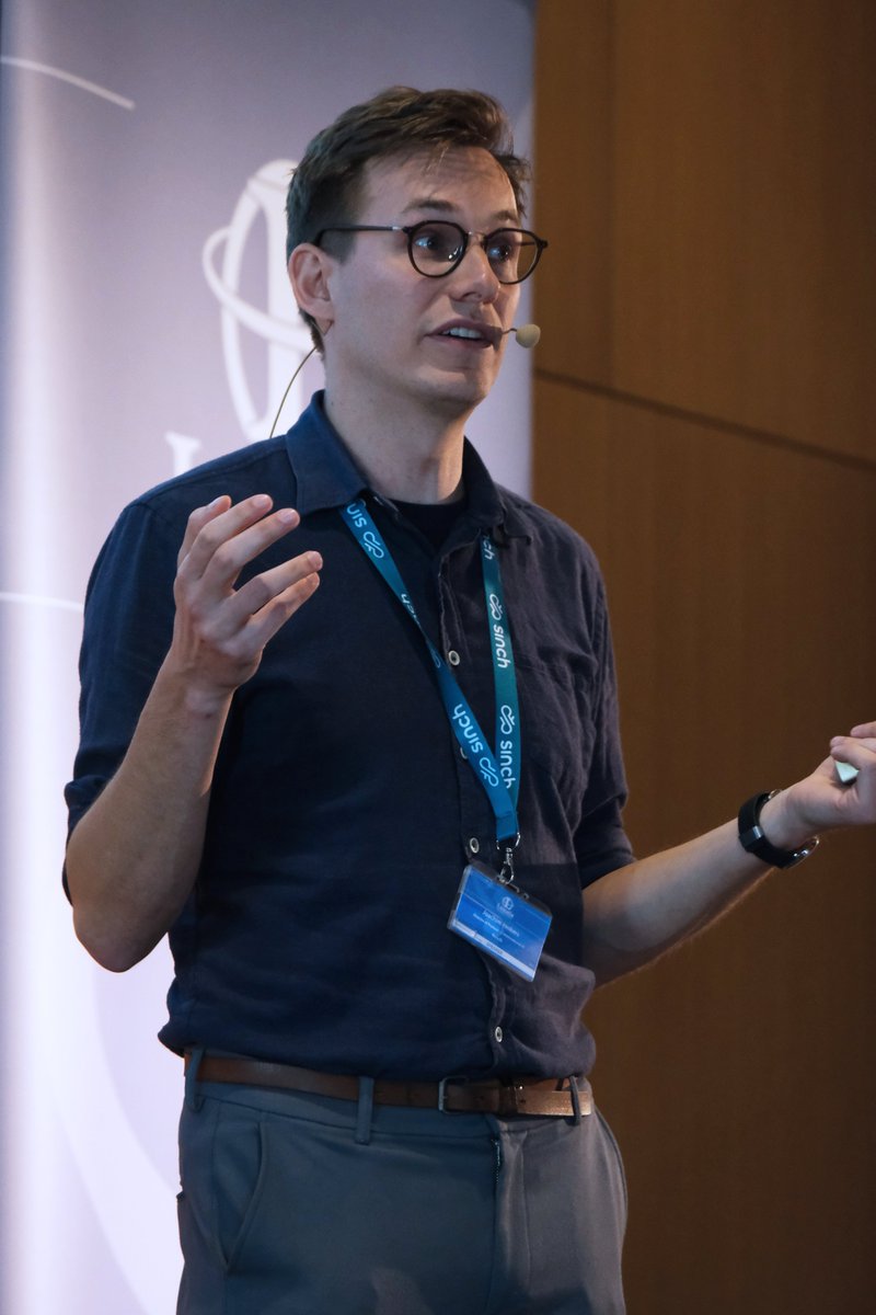 Luxatia_intl's tweet photo. Looking to create high-quality chatbots that stand out in the market? @jonkersbonkers w/ @SinchEngage shared his expertise on the impact of adopting chatbots for smaller businesses & best practices. #ChatbotVoice2023 #ChatbotSummit #Chatbots #ConversationalAI https://t.co/tKXBg6e5Gw