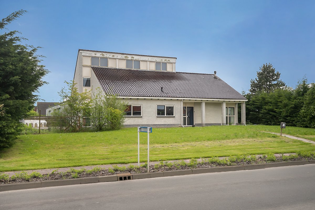 SchoonhovenBOG's tweet photo. [TE KOOP SINT ANNAPAROCHIE] Bedrijfsruimte met showroom en vrijstaande bedrijfswoning gelegen op zichtlocatie aan de doorgaande weg op bedrijventerrein Nij Toerenburg in St.-Annaparochie.

Meer weten? https://t.co/706meElHef https://t.co/5tl6hInlXr