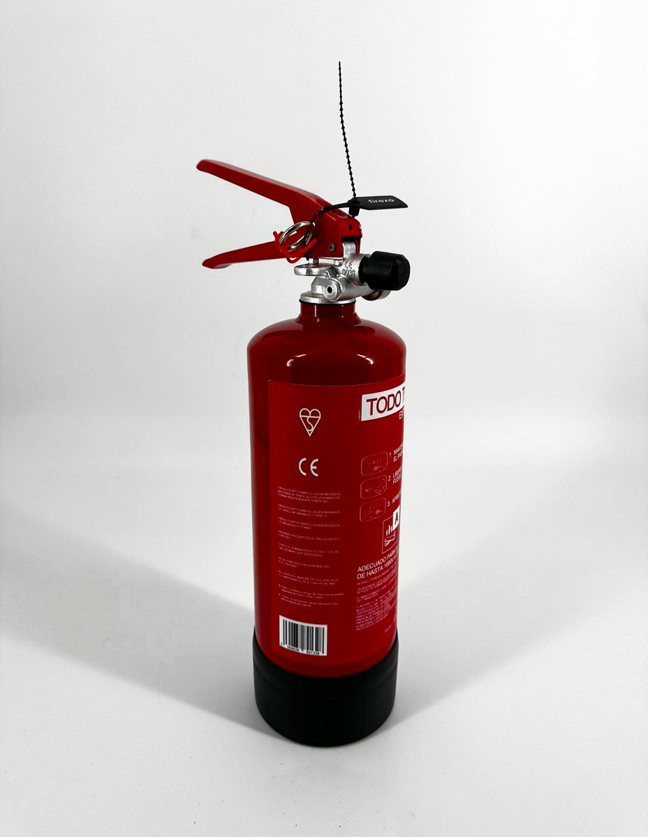FirexoOfficial's tweet photo. Firexo is now the first and only 'ALL Fires' extinguisher in the world with a full BSI Kitemark ™ certification.

This is one of the biggest milestones in Firexo’s story and we want to say a massive thank you to everyone at Firexo and at BSI who have made this a reality. https://t.co/5Rii23rPzU