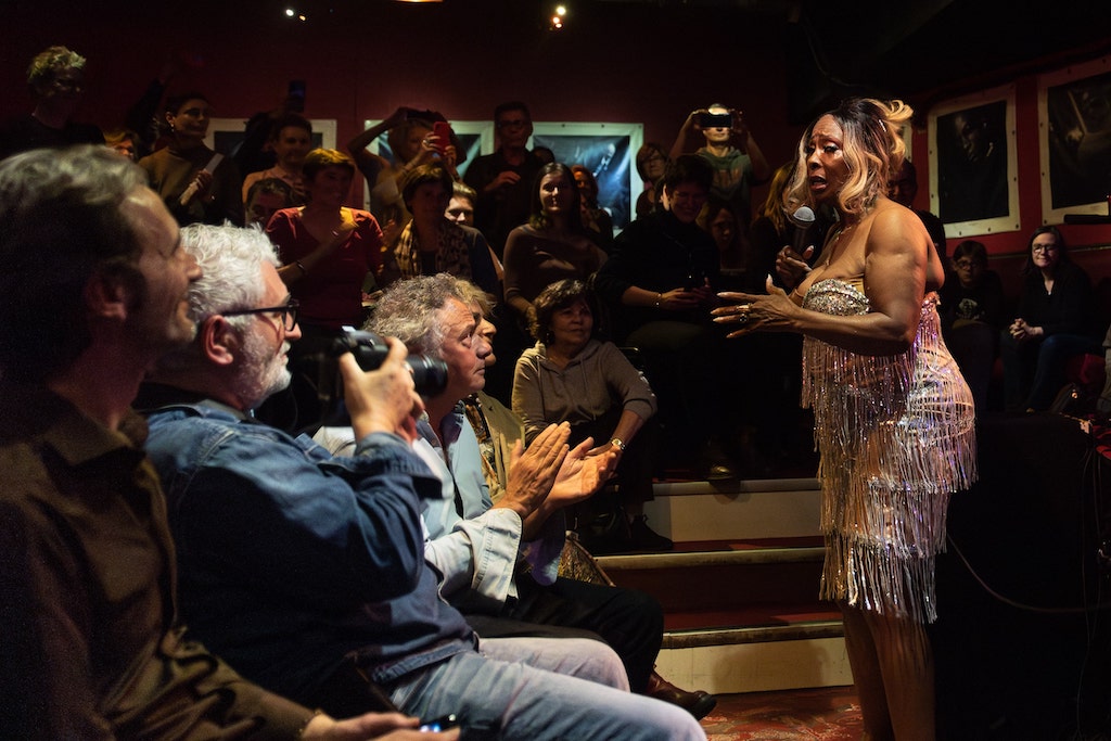 soul_bag_mag's tweet photo. [live report] Toni Green, @newmorning , Paris, avril 2023🔥
Et c’est effectivement toute l’expérience de Toni Green qui va au fil du concert finir par emporter les spectateurs qui finiront debout et ravis...
🔗  https://t.co/1jEEdgtH0O

#liveinparis #tonigreen https://t.co/f597cg1yw1