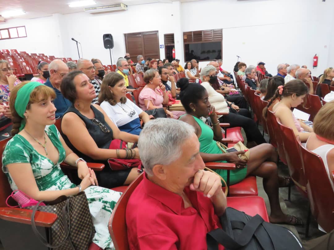 📍 Continúa con las intervenciones online de Jorge Luis Broche, miembro del Comité Central del PCC que atiende la esfera social 
📍 Valoran la investigación, enseñanza y comunicación de la Historia y el Marxismo Leninismo para la Vida Ciudadana