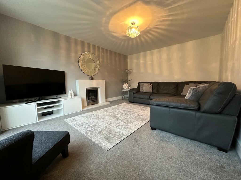 ClickEstatesUK's tweet photo. Immaculate detached large family home on the market🏡🔑

📍Greenacres, Fulwood, Preston, PR2

𝗩𝗜𝗘𝗪 𝗧𝗛𝗘 𝗣𝗥𝗢𝗣𝗘𝗥𝗧𝗬 𝗛𝗘𝗥𝗘: https://t.co/2y8JyvfRJk

📱 01772 717560
📧 info@clickestateagents.com
🌐 https://t.co/i8f2IPuE8H https://t.co/ukEqnYxS15
