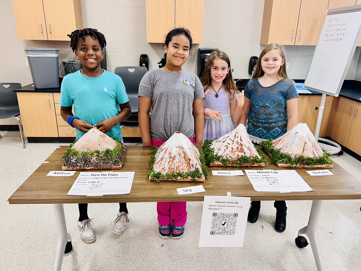 These friends worked so hard with their volcanoes! We couldn't wait to show it to our parents! #CRE_Cardinals  #CREateLeaders #cpsbest #scholarsfirst
