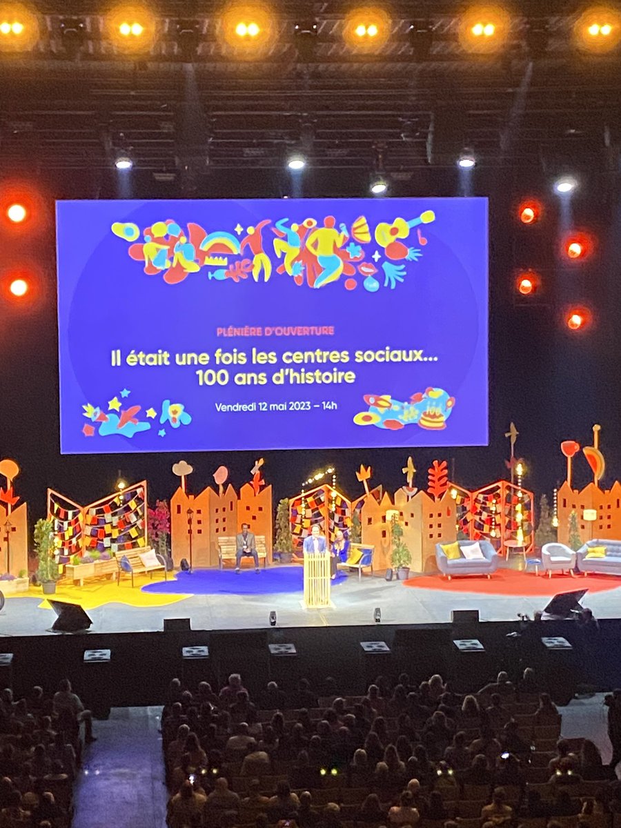 t_makki's tweet photo. Il était une fois les centres sociaux …100 ans d’histoire.

C’est parti pour le 9ieme congrès des centres sociaux, socioculturels, EVS…du 12 au 14 mai au Zénith de Lille avec des thèmes autour de la justice sociale , démocratie participative, transformation sociale.. @CoulombT https://t.co/Vn9KoU3lNE