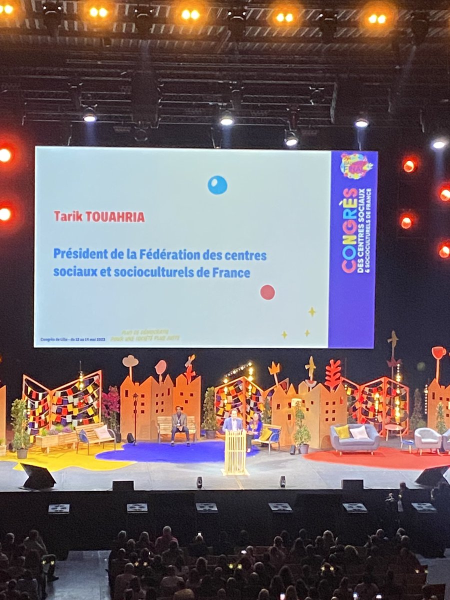 t_makki's tweet photo. Il était une fois les centres sociaux …100 ans d’histoire.

C’est parti pour le 9ieme congrès des centres sociaux, socioculturels, EVS…du 12 au 14 mai au Zénith de Lille avec des thèmes autour de la justice sociale , démocratie participative, transformation sociale.. @CoulombT https://t.co/Vn9KoU3lNE