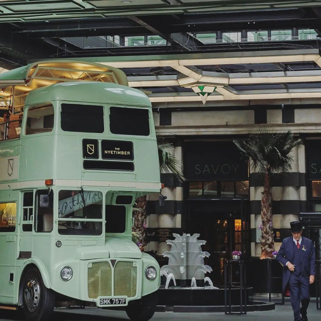 TheBusBusiness's tweet photo. Our stunning Nyetimber bus! A luxury vehicle conversion...  🚌 https://t.co/no3yctU72K