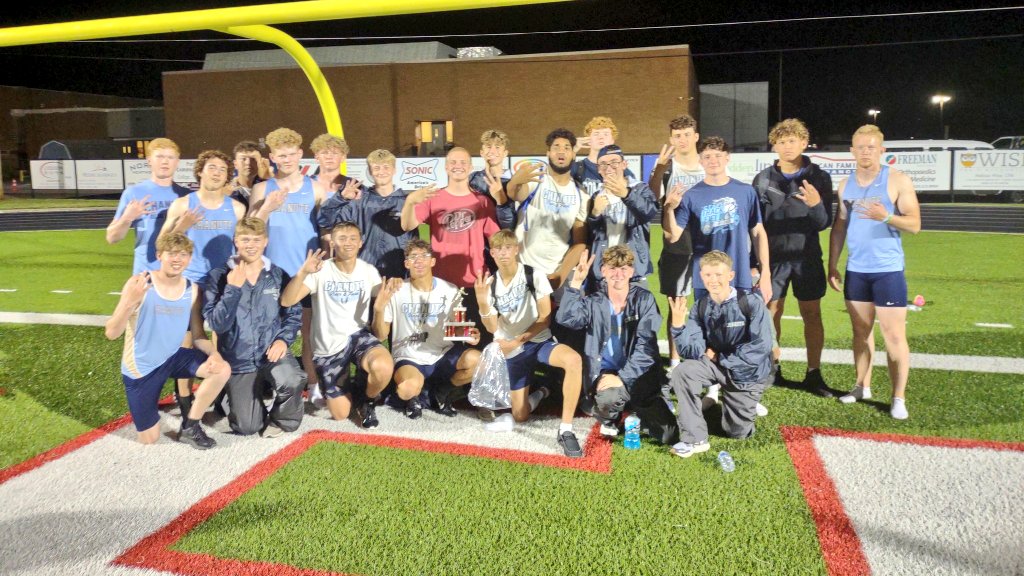 Three in a row 🏆🏆🏆 The Chanute Blue Comet boys are the Southeast Kansas League Track Champions. #SEKelite #SEKsports