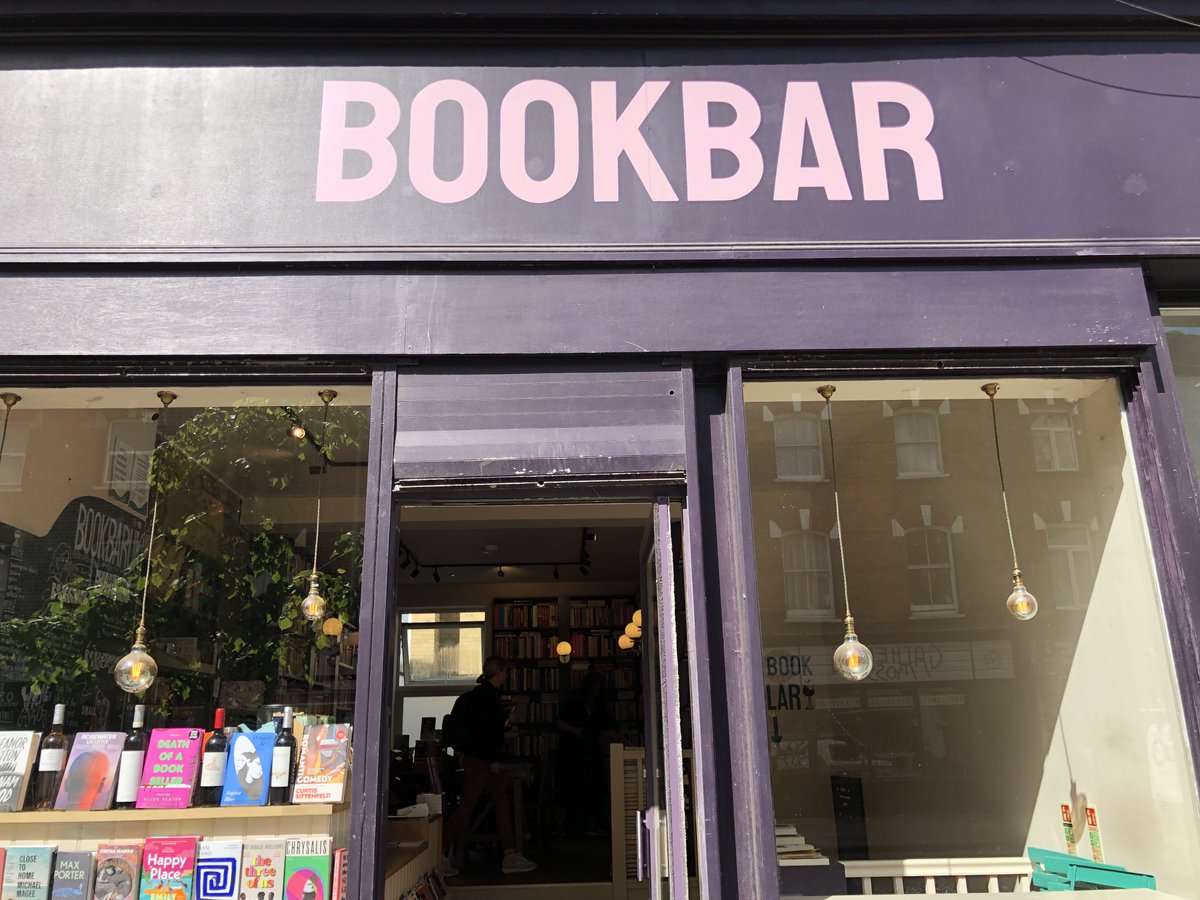 Duckbooks's tweet image. 1⃣ First stop... @BookBarUK 

A wonderful bookshop, wine bar and events space in Highbury! 📚🍷

#BlackButterflies looking mighty find alongside fellow #WomensPrize shortlistees #FireRush by @Luidas and #DemonCopperhead by #BarbaraKingsolver.

Thanks to Lucy for hosting us!

2/8