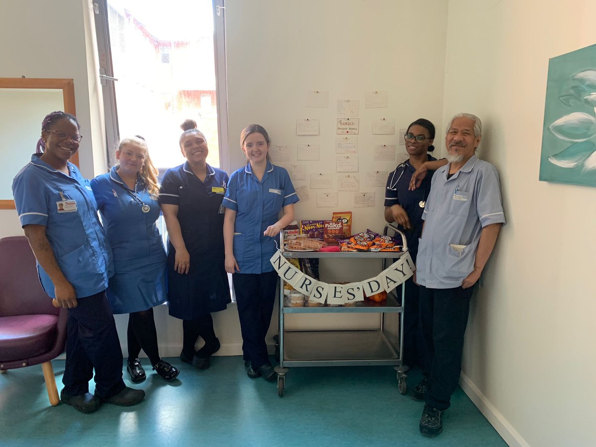 L2SRFT's tweet photo. Happy Nurses Day from our Nurses on L2! 👩🏻‍⚕️We asked our staff to bring things onto the ward beginning with the letter ‘N’ 😋 @NCAlliance_NHS @SalfordCO_NHS #NursesDay2023 https://t.co/1sbuisJLgm