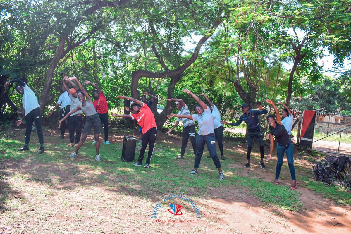 jijengeyouthorg's tweet photo. Feeling good is not just about the food you eat,it's about relaxing and getting your body moving. We did some physical exercises to promote mental health awareness among the team.
#Wellnessfriday
#Changethroughinvolvement https://t.co/BdtSahU2Bh