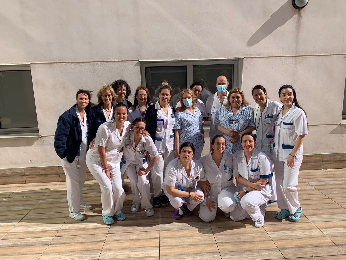 HUInfantaElena's tweet photo. Nuestro centro ha hecho hoy por el #DíaInternacionalEnfermería un homenaje a todos sus enfermeros para reconocerles la profesionalidad, la competencia y la constancia que entregan cada día a los pacientes, haciendo que estos se sientan atendidos y cuidados al detalle https://t.co/LyhUg5NOUa