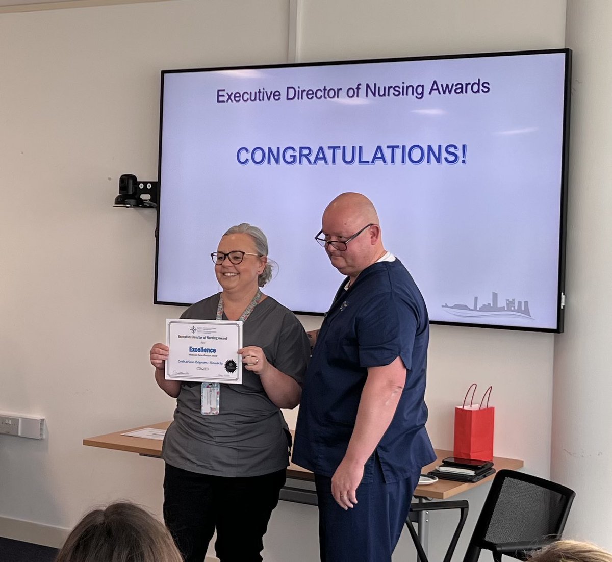 #IND2023 @SwanseabayNHS Congratulations to @beynon_howells winning an EDON award for her leadership in Advanced Practice. A phenomenal nurse, leader and colleague. Well done Cath 👏🏻👏🏻 @nia_catrin @lizdaviesBEM @anjula_mehta @HazelPowell11 @garethhowells1