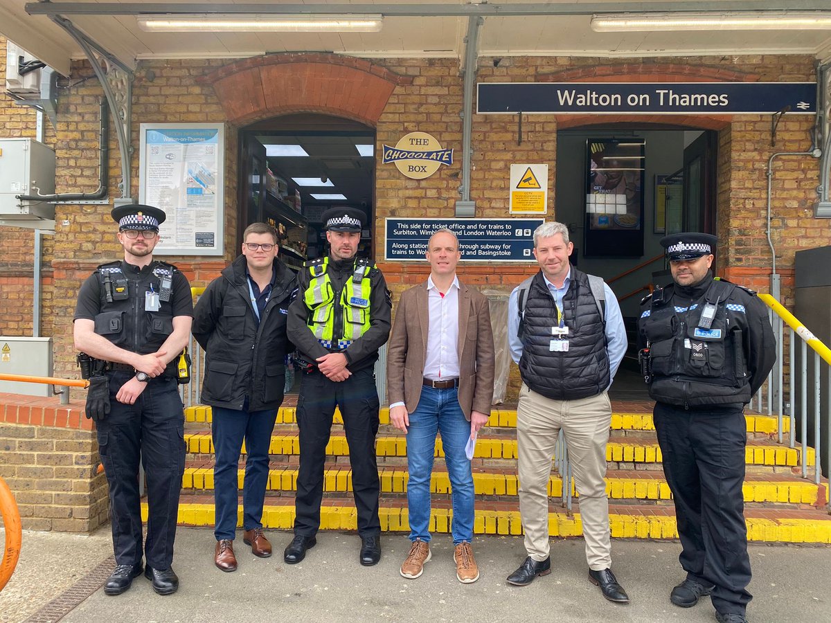 DominicRaab's tweet photo. Thanks to British Transport Police @BTP and @SW_Help for meeting with me at Walton Station today to discuss bike thefts. CCTV is being increased at stations, and BTP are promoting preventative measures, including more secure locks and bike registration, to deter thefts. https://t.co/VDqWSeyASf