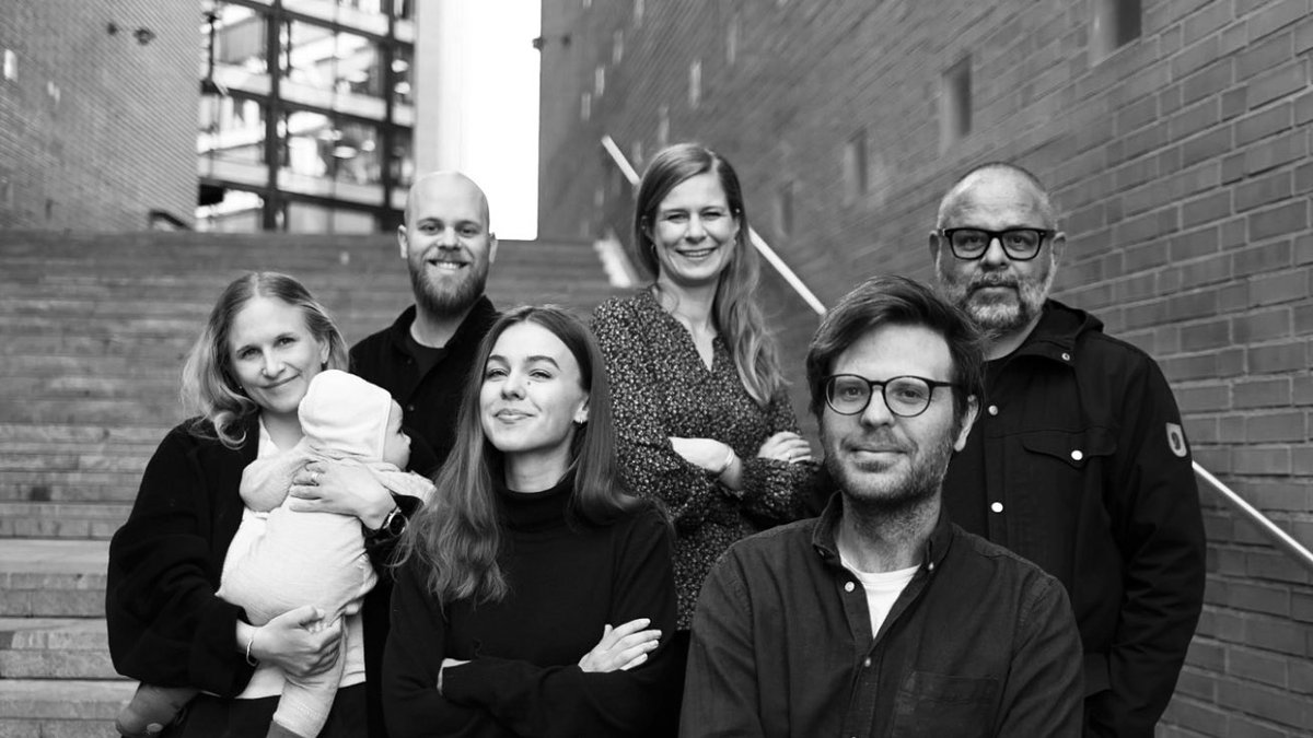 Some exciting news before the weekend: As of 1 June, this NUPI lot will be the editorial team in charge of @CoCo_journal ! 🎉🤩

@nupinytt @deCarvalhoBen @BeaumontPaul @OyvindSvendsen @HolmMinda 

nupi.no/en/news/team-f…