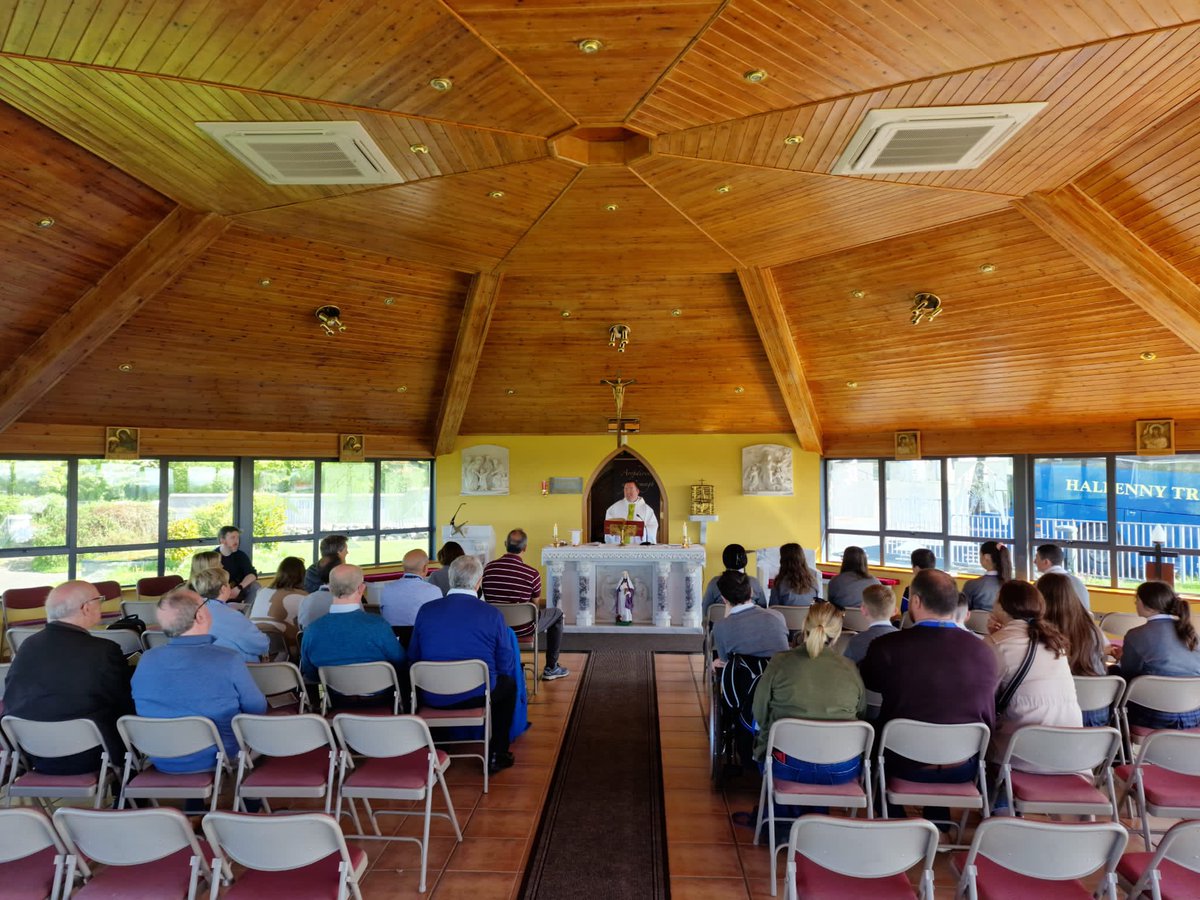 armaghpriest's tweet photo. “Edmund Rice and St Brigid shared a vision of faith through reaching out to others less fortunate, in simplicity they brought hope, through faith, love” today we joined #ERST members in #Faughart. #TakeTheRiskForChrist #Vocations @ArchbishopEamon https://t.co/Pn96CC1DrR