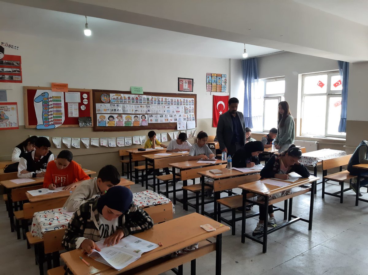 ortaokulu_kemal's tweet photo. Kaymakamımız Sayın Coşkun DOĞAN'ın destekleri ile hazırlanan deneme sınavı bugün gerçekleştirildi. Katkılarından dolayı kendilerine teşekkür ediyoruz.
@tcmeb @UrfaValiligi @valisalihayhan @sanliurfammem63 @Hilvan_MEM https://t.co/rwBe8PmOG3