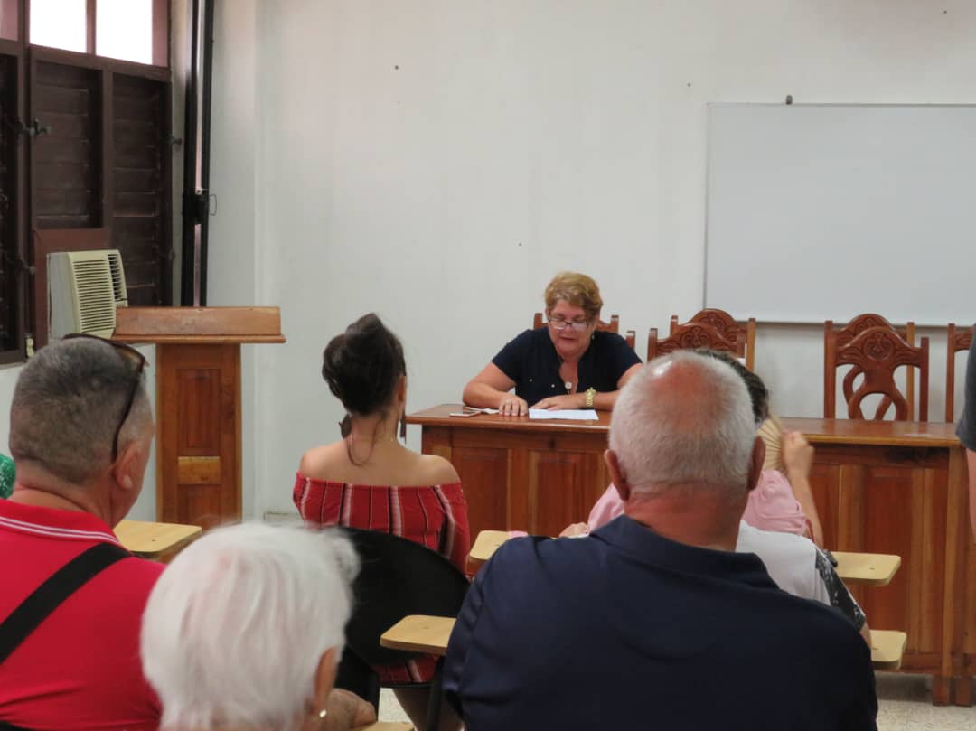 Con la presentación del libro "De surtidor y forja la escritura de José Martí" de la Dr. C Marlene Vázquez, inicia en #VillaClara el II Taller Nacional de Marxismo, Historia y Educación para la vida Ciudadana.
#CubaViveEnSuHistoria
