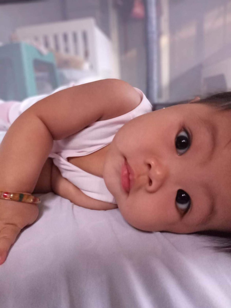 issapeeby's tweet photo. our beautiful baby 🎀✨ https://t.co/C276RXp9fG