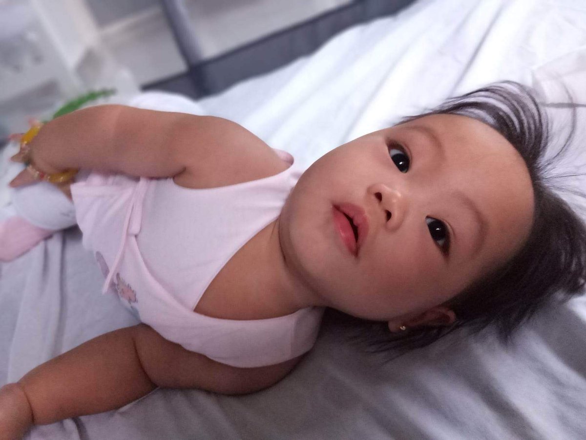 issapeeby's tweet photo. our beautiful baby 🎀✨ https://t.co/C276RXp9fG